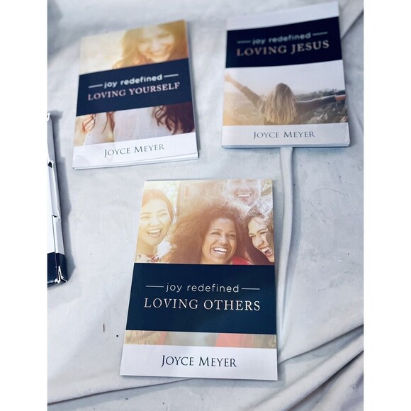 Joyce Meyer 3 Book Set Lisa Osteen 7 CD Set Ultimate Motivation & Uplifting - Picture 6 of 12